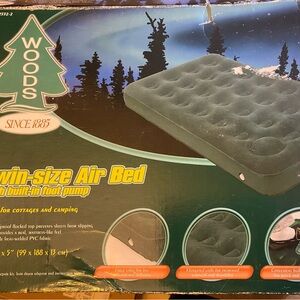 New Woods Green Twin-Size Air Bed with Built-In Foot Pump